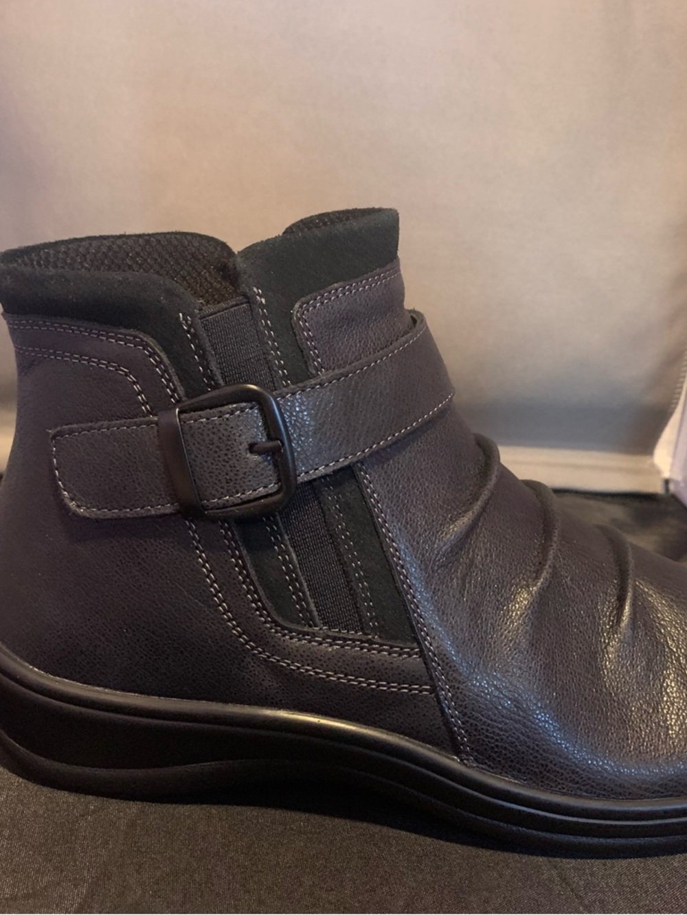 Orthofeet Women’s Heidi Walking Shoes - Picture 9 of 16